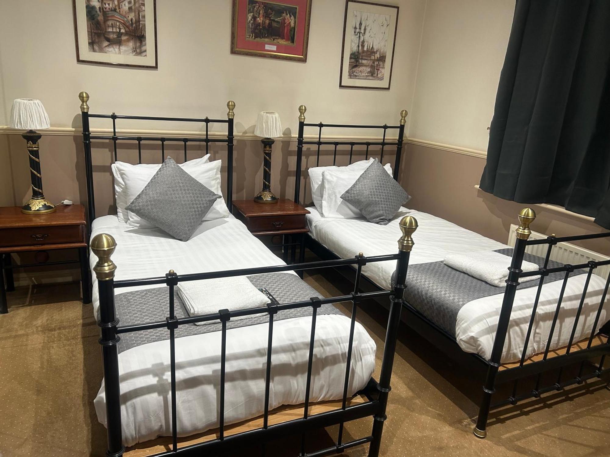 Arden Guest House B&B - Nec Birmingham - Birmingham Airport Bickenhill Extérieur photo