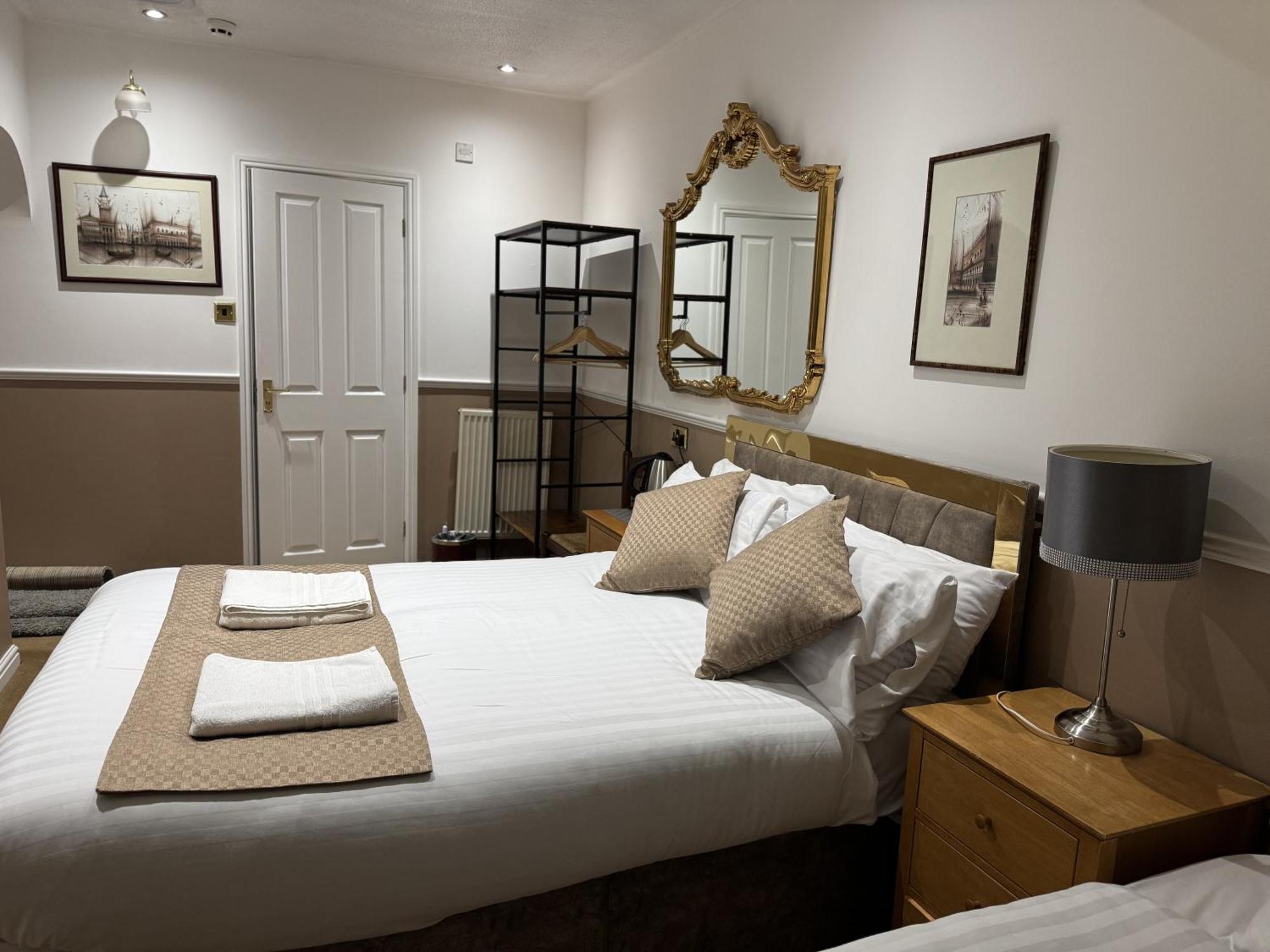 Arden Guest House B&B - Nec Birmingham - Birmingham Airport Bickenhill Extérieur photo